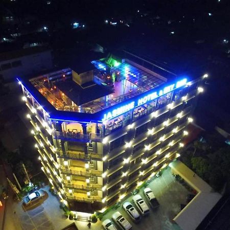 Jasmine Hotel& Sky Bar Battambang Exteriér fotografie