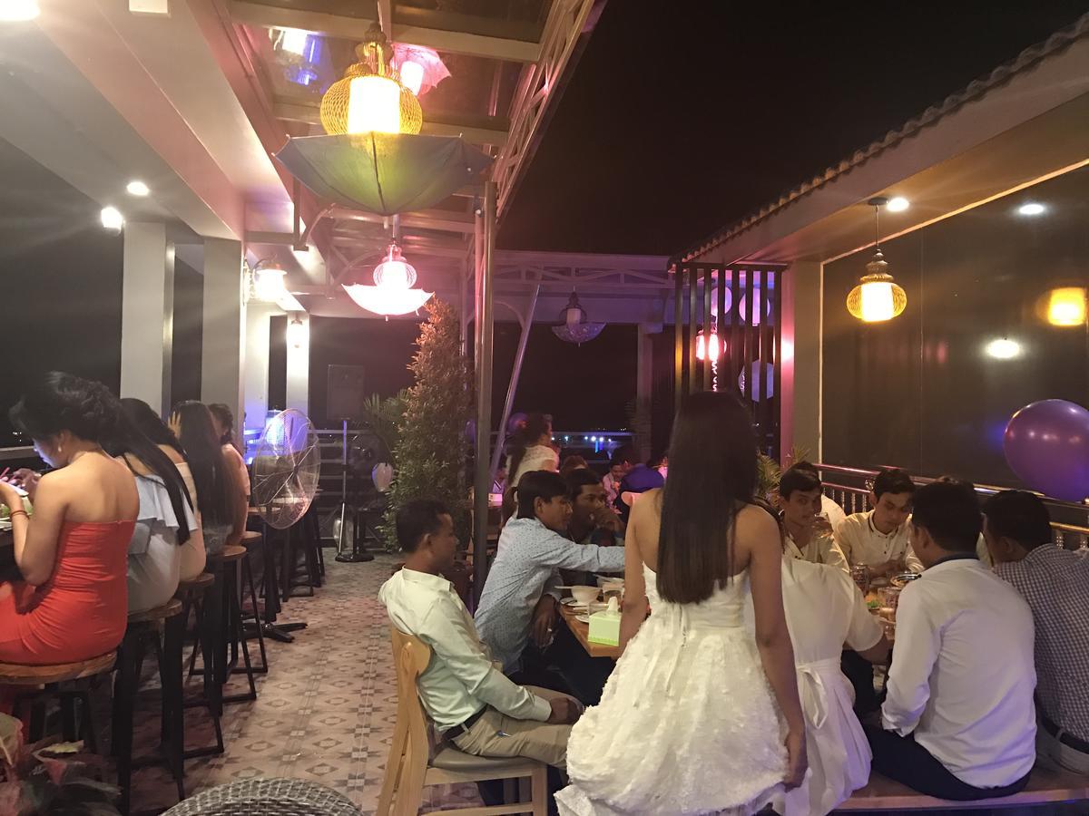 Jasmine Hotel& Sky Bar Battambang Exteriér fotografie