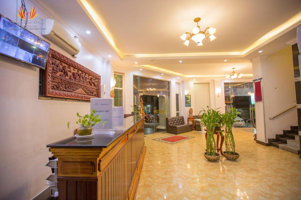 Jasmine Hotel& Sky Bar Battambang Exteriér fotografie