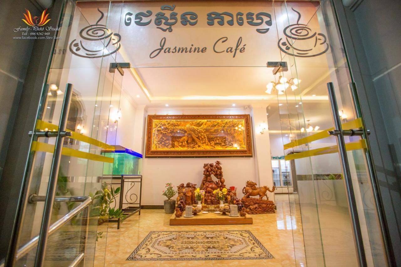 Jasmine Hotel& Sky Bar Battambang Exteriér fotografie