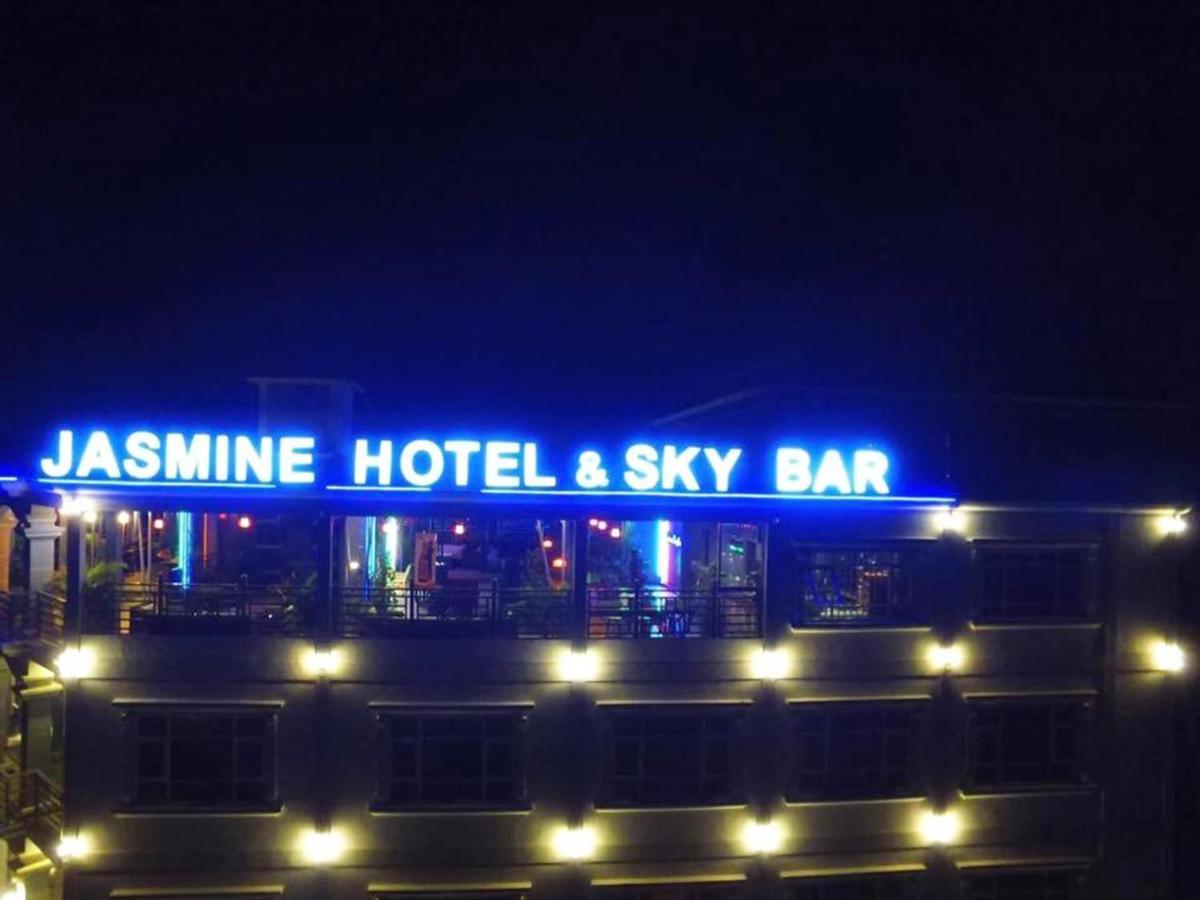 Jasmine Hotel& Sky Bar Battambang Exteriér fotografie